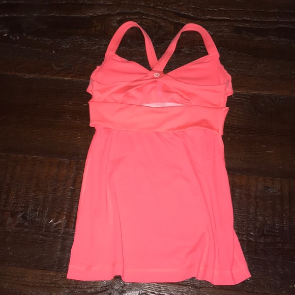 Workout top - Picture 2 of 2